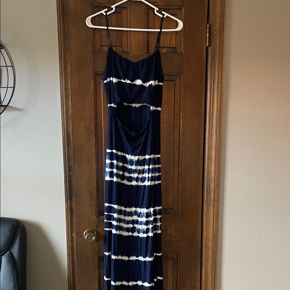 Kittenish Navy and White Tie-Dye Maxi Dress